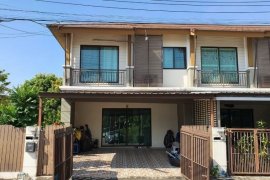 3 Bedroom Townhouse for sale in Pruksaville 57 Pattanakarn, Suan Luang, Bangkok