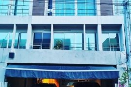 Townhouse for sale in Noble Cube Pattanakarn, Suan Luang, Bangkok