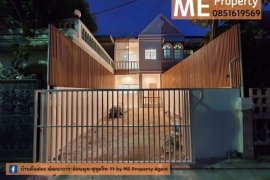 3 Bedroom Townhouse for sale in Bang Chak, Bangkok near BTS Punnawithi 3 Bedroom Townhouse for sale in Bang Chak, Bangkok near BTS Punnawithi