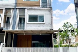 3 Bedroom Townhouse for sale in Villette City Pattanakarn 38, Suan Luang, Bangkok