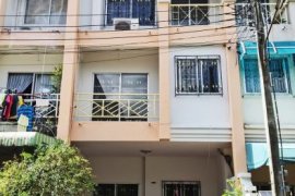 3 Bedroom Townhouse for sale in Suan Luang, Bangkok near MRT Phatthanakan