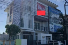 6 Bedroom Townhouse for rent in Pak Kret, Nonthaburi near MRT Si Rat