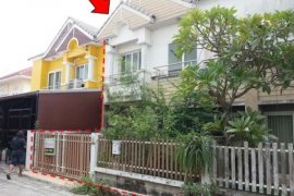 Townhouse for sale in Lat Sawai, Pathum Thani