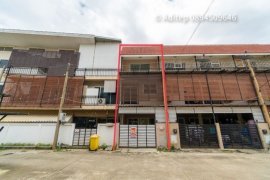4 Bedroom Townhouse for sale in Sirisap Bangpoon, Bang Phun, Pathum Thani