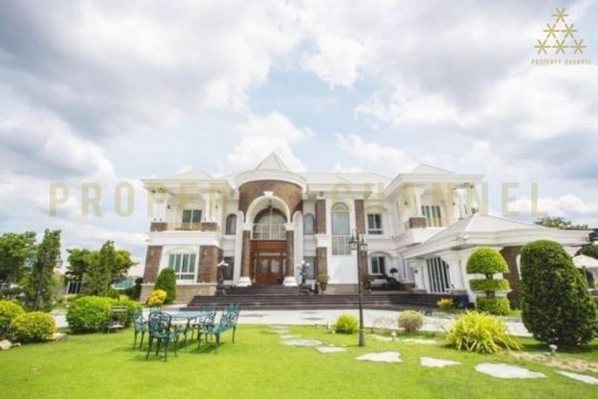 Luxury Houses For Sale In Pathum Thani Dot Property