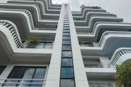 Condo for sale in Prompak Gardens, Khlong Tan Nuea, Bangkok
