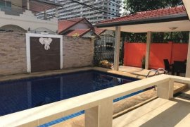 3 Bedroom Villa for sale in Royal Park Village, Bang Lamung, Chonburi