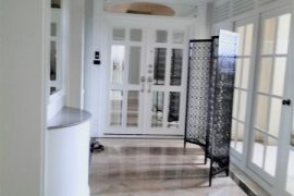 4 Bedroom Condo for rent in Oriental Towers, Phra Khanong, Bangkok