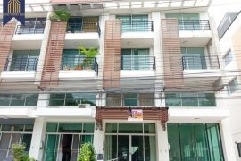 3 Bedroom Townhouse for sale in Town+ Pracha Uthit, Rat Burana, Bangkok