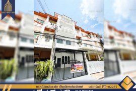 4 Bedroom Townhouse for sale in Khlong Kum, Bangkok