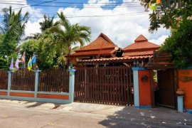 2 Bedroom House for sale in Lat Yao, Bangkok