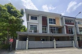 7 Bedroom Townhouse for sale in Thanapat Haus Sathorn - Narathiwas, Chong Nonsi, Bangkok