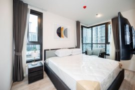 2 Bedroom Condo for sale in XT Huaikhwang, Huai Khwang, Bangkok near MRT Huai Khwang