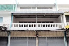 5 Bedroom Commercial for rent in Sam Sen Nok, Bangkok near MRT Phawana