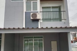 3 Bedroom Townhouse for Sale or Rent in Si Racha, Chonburi