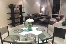 2 Bedroom Condo for rent in Fullerton Sukhumvit, Phra Khanong, Bangkok near BTS Ekkamai