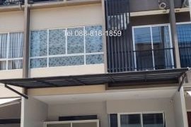 3 Bedroom Townhouse for rent in SAMMAKORN RACHAPRUEK, Om Kret, Nonthaburi