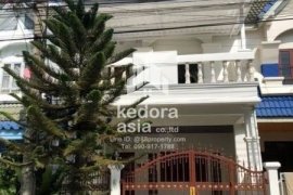 3 Bedroom Townhouse for sale in Min Buri, Bangkok near MRT Min Buri Market