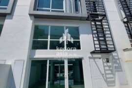 3 Bedroom Townhouse for sale in Wang Thonglang, Bangkok