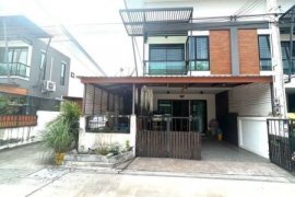 2 Bedroom House for sale in Chonburi