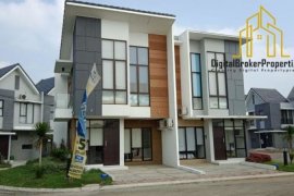 2 Bedroom House for sale in Telukjambe, West Java