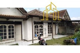 7 Bedroom House for sale in Cihanjuang Rahayu, West Java