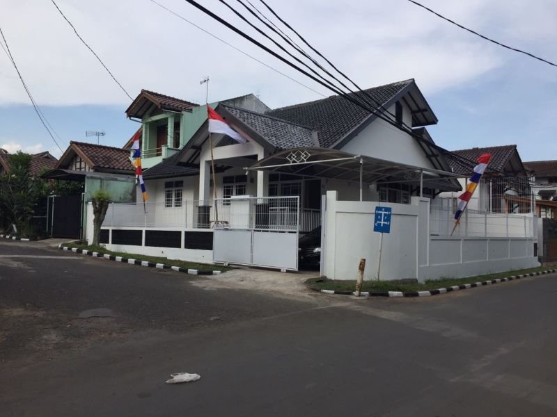 Rumah disewa dengan 4 kamar tidur di Cibabat, Jawa Barat