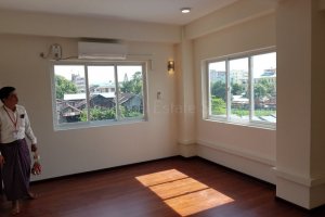 3 Bedroom Condo for sale in Hlaing, Yangon