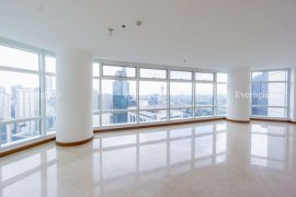 3 Bedroom Condo for sale in Two Roxas Triangle, Metro Manila near MRT-3 Buendia