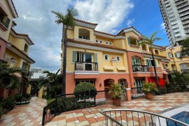 4 Bedroom Townhouse for rent in Pasadeña, Metro Manila near LRT-2 Gilmore