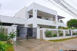 8 Bedroom House for sale in Dumaguete, Negros Oriental