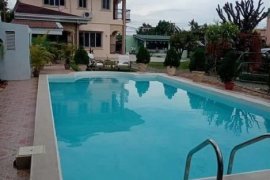 8 Bedroom House for sale in Calawisan, Cebu