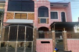 5 Bedroom Apartment for sale in Talon Singko, Metro Manila