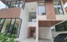 5 Bedroom House for sale in Loyola Heights, Metro Manila near LRT-2 Katipunan