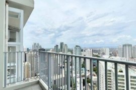 1 Bedroom Condo for sale in Urdaneta, Metro Manila