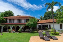 7 Bedroom House for sale in Makati, Metro Manila near MRT-3 Buendia