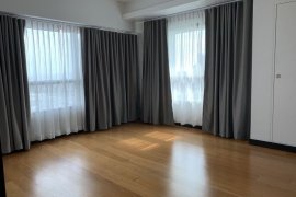 2 Bedroom Condo for rent in San Lorenzo, Metro Manila near MRT-3 Ayala