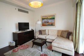2 Bedroom Condo for sale in San Lorenzo, Metro Manila near MRT-3 Ayala