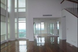 4 Bedroom Condo for sale in Urdaneta, Metro Manila near MRT-3 Buendia