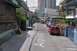 9 Bedroom House for sale in Urdaneta, Metro Manila
