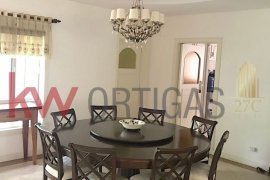 4 Bedroom House for sale in Cupang, Metro Manila