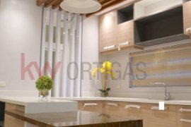 4 Bedroom Townhouse for sale in Little Baguio, Metro Manila