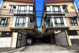 4 Bedroom Townhouse for sale in Central, Metro Manila