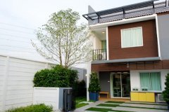 เดอะ คัลเลอร์ส พรีเมี่ยม บางนา กม.8