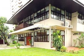 3 Bedroom House for rent in Khlong Tan, Bangkok near BTS Phrom Phong