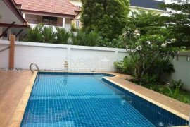 4 Bedroom House for rent in Bang Kapi, Bangkok near MRT Pradit Manutham