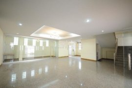3 Bedroom House for rent in Chong Nonsi, Bangkok