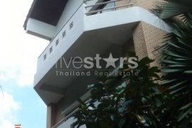 3 Bedroom House for rent in Thung Maha Mek, Bangkok near BTS Sala Daeng