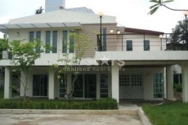 3 Bedroom House for rent in Khlong Tan Nuea, Bangkok