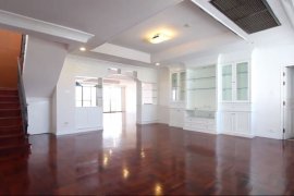 3 Bedroom Condo for rent in Charan Tower, Khlong Tan Nuea, Bangkok near BTS Phrom Phong